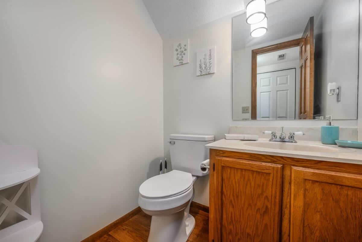 Family Friendly And Quite 2 Bedroom Condo Close To Fun Fort Wayne Zewnętrze zdjęcie