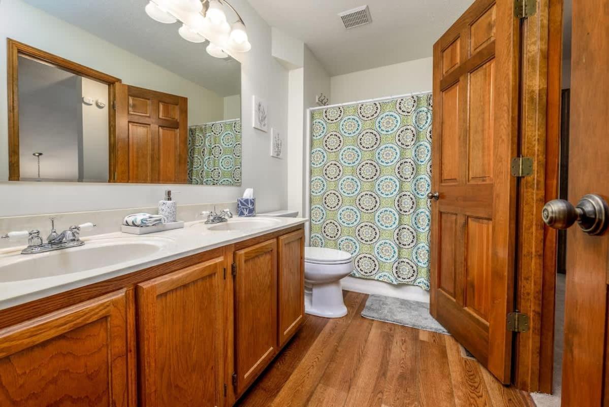 Family Friendly And Quite 2 Bedroom Condo Close To Fun Fort Wayne Zewnętrze zdjęcie