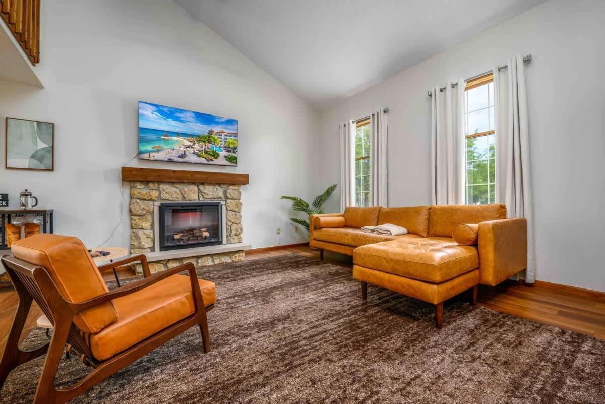 Family Friendly And Quite 2 Bedroom Condo Close To Fun Fort Wayne Zewnętrze zdjęcie